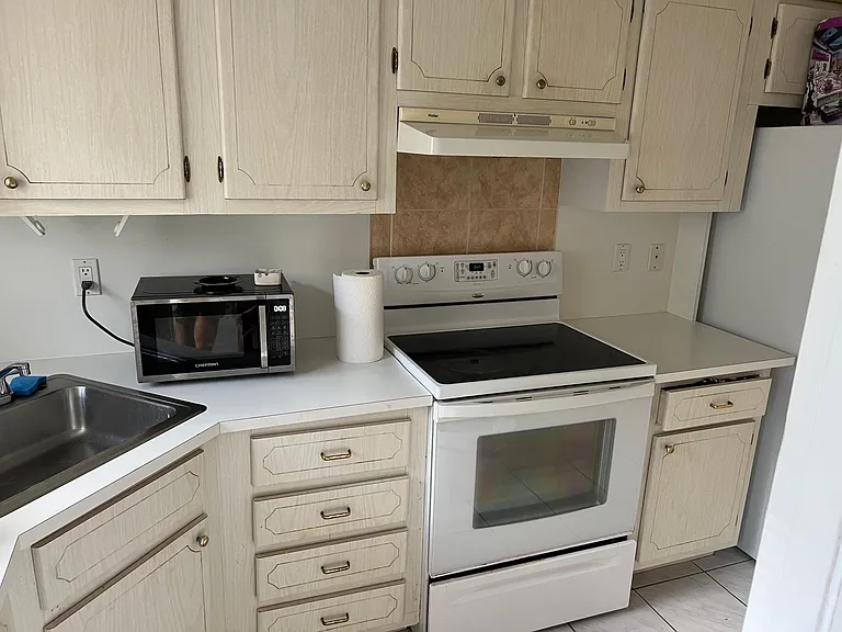 1818 Rodman St #2C — Photo 16