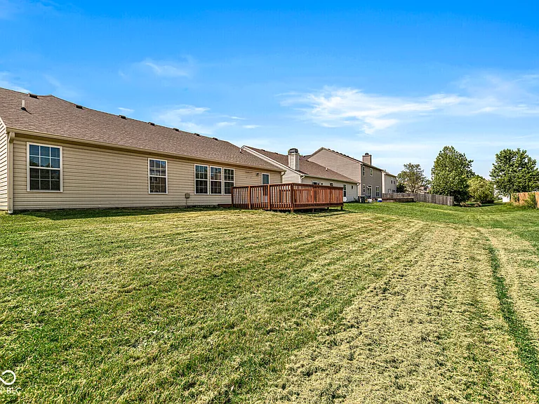 2747 Foxbriar Pl — Photo 30