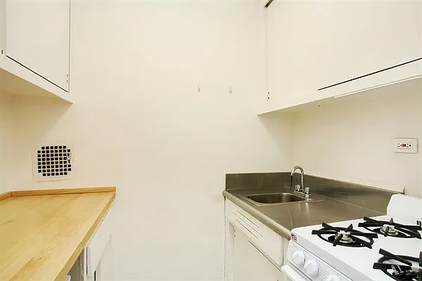 Sold by Citi Habitats | media 14