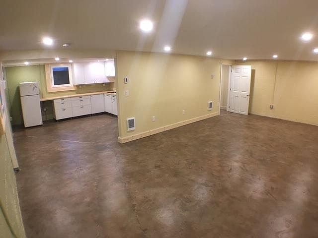 2nd image of 9556 N Tioga Ave #2