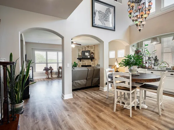 1113 Roadrunner Dr, Little Elm, TX 75068