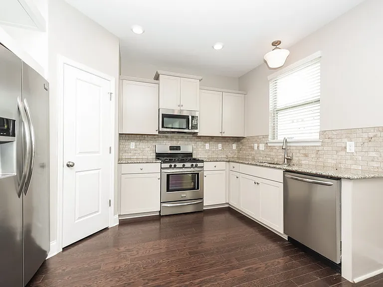 1005 Keeneland Dr — Photo 7