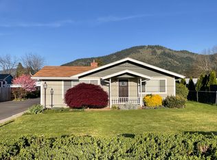 1725 Cloverlawn Dr, Grants Pass, OR