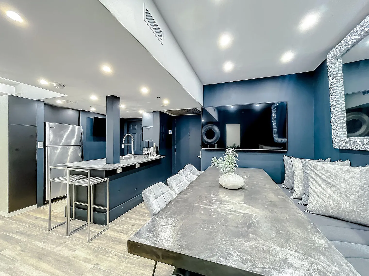 3 bed, 2.0 bath, 581 sqft, $21,681 — Photo 4