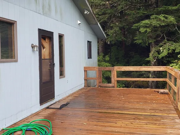 13 Franklin Rd, Ketchikan, AK 99901