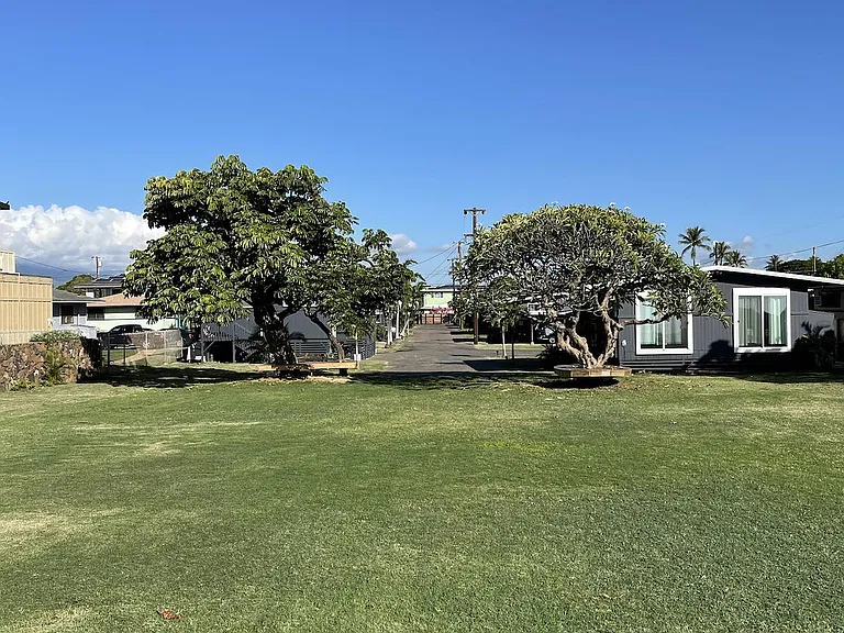 Step onto your private lawn right before you plunge into the Pacific.