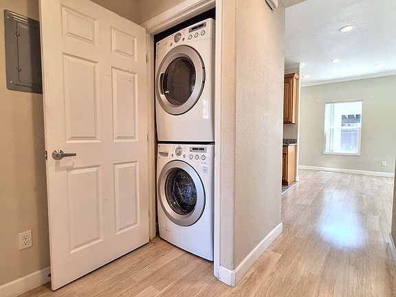 3rd image of 778 Sharmon Palms Ln APT B