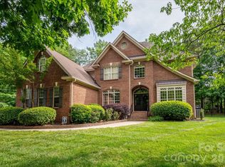 8905 Herbert Ln, Waxhaw, NC 28173