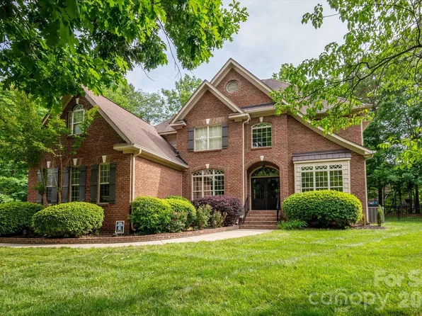 8905 Herbert Ln, Waxhaw, NC 28173