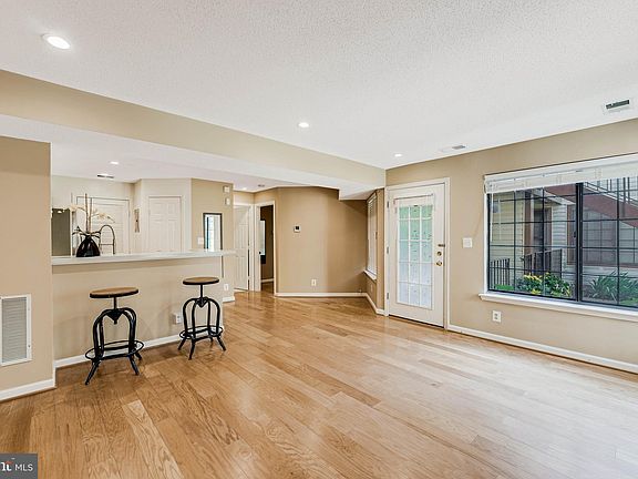 3rd image of 6005 Curtier Dr Suite 6005A