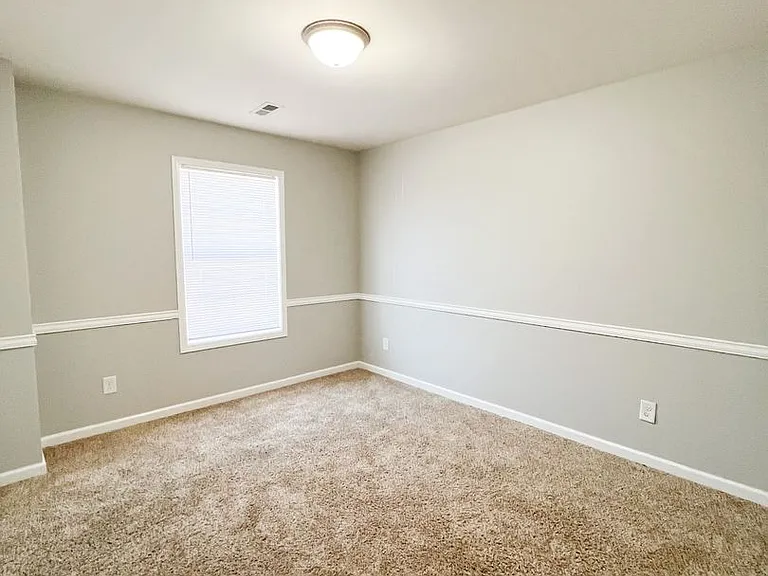 2279 McCormick Ln #B — Photo 10