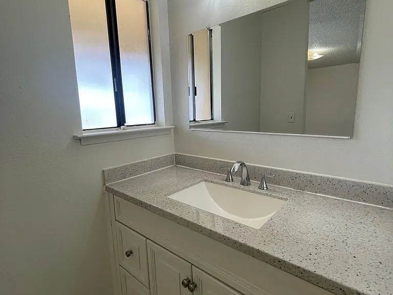 1221 N Peach Ave #152 — Photo 17