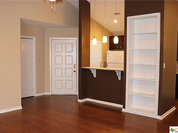 4th image of 510 Waterford Dr