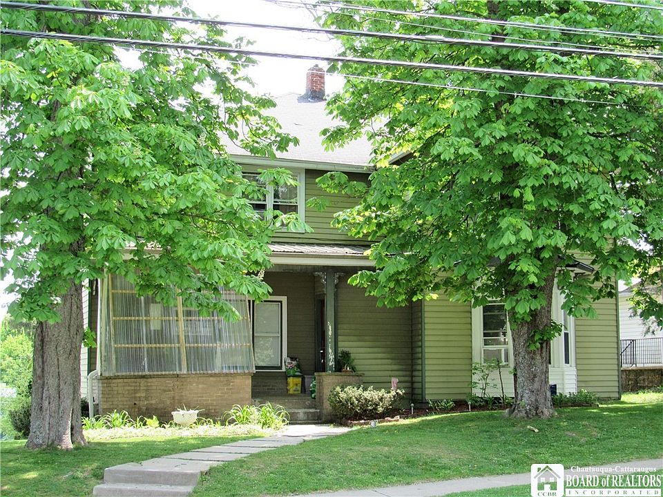 1st image of 341 S Main St
