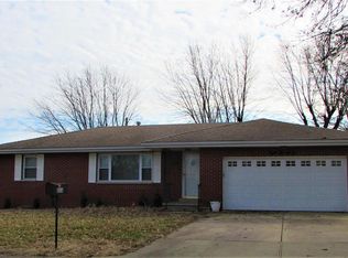 826 Fairway St, Bethalto, IL 62010