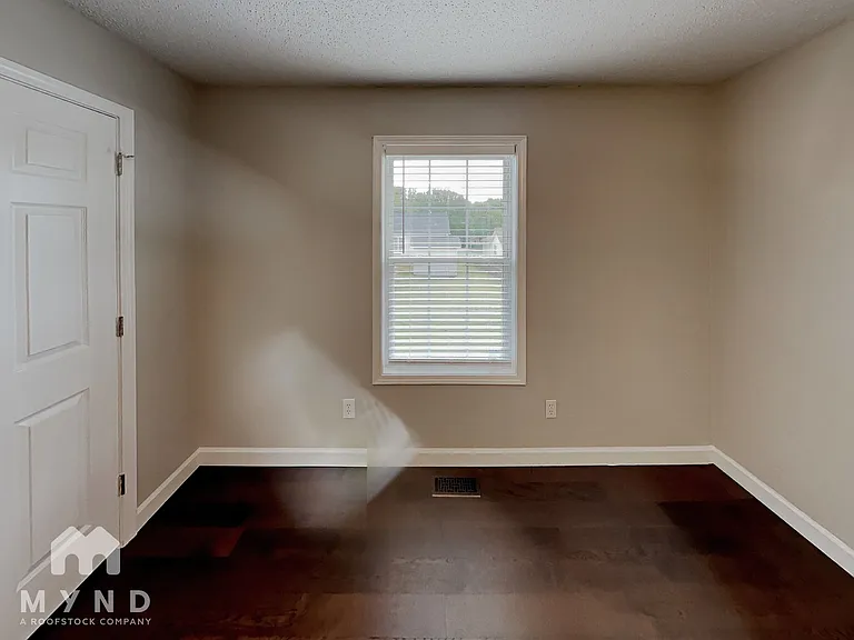 608 Helms Dr — Photo 12