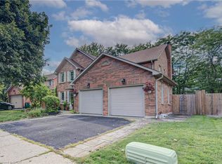 7 Stock Ct, Cambridge, ON N3C 3R4