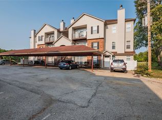 1287 Gardens Circle Dr APT 1D, Saint Louis, MO 63125