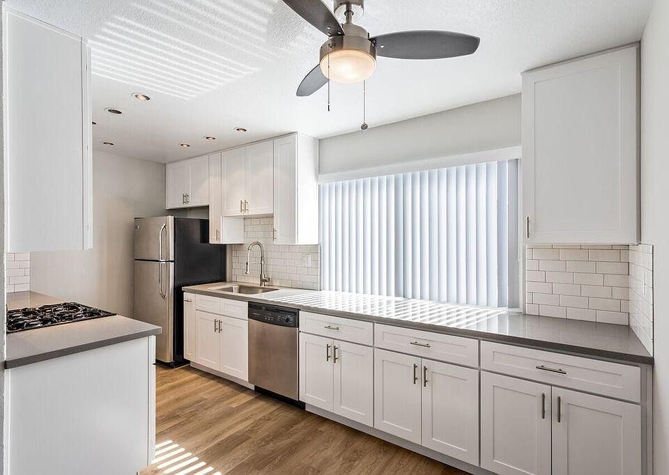 1st image of 3602 Green Ave APT 11