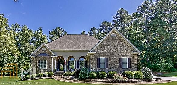 1st image of 150 Lake Park Ct
