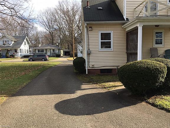 2nd image of 2036 8th St
