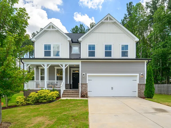40 Echo Canyon Dr, Clayton, NC 27527