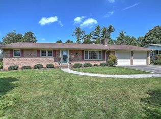 195 Glenrochie Dr, Abingdon, VA 24211