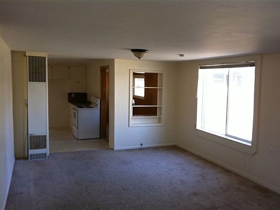 2nd image of 113 N Hawthorne Dr