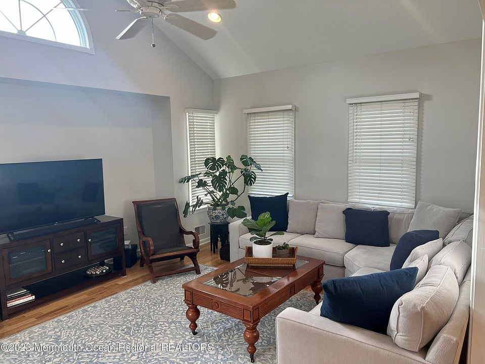 1st image of 2182 Dogwood Ln