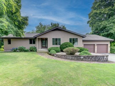 717 Thompson Street, Glastonbury, CT, 06033