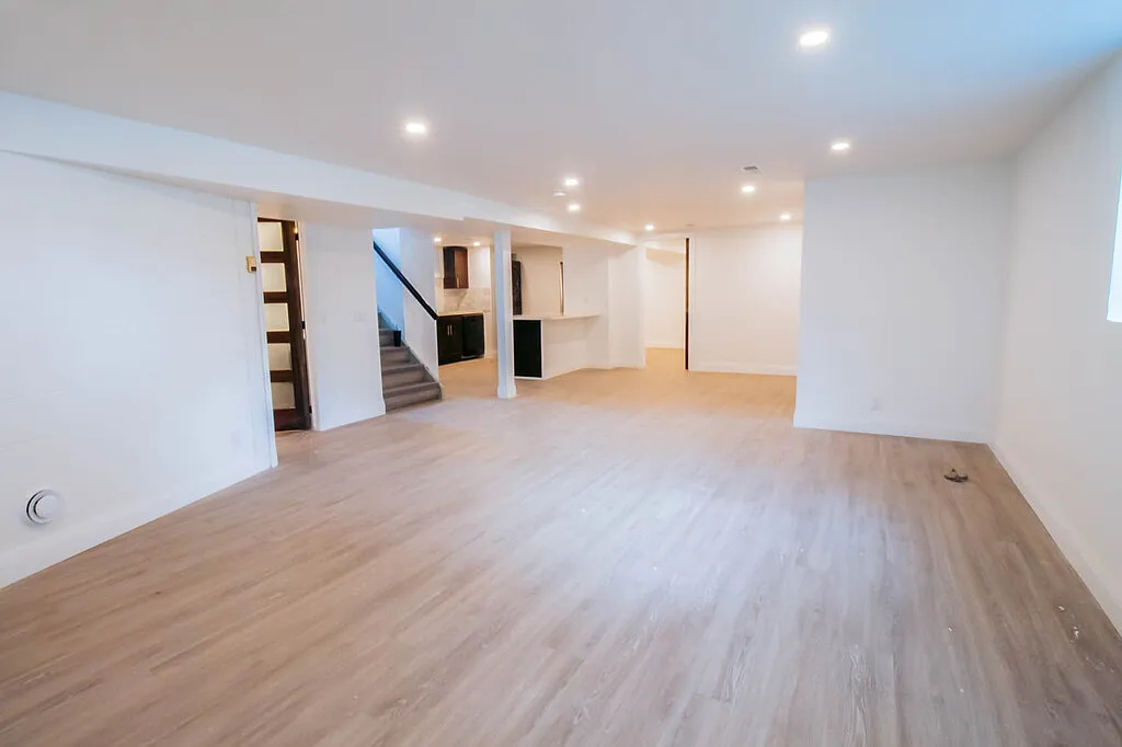 191 Gadsby Ave — Photo 3