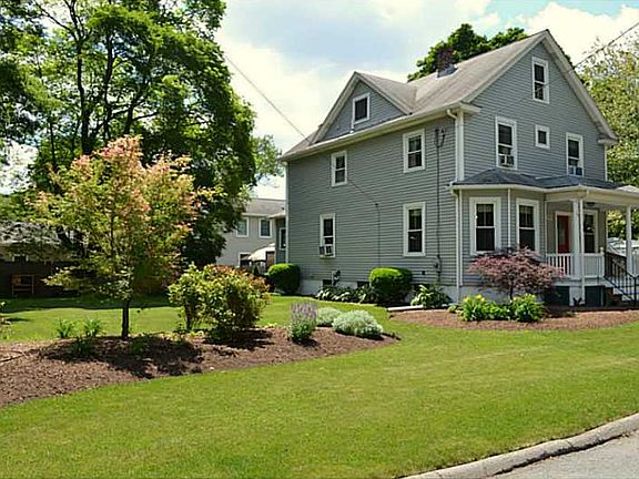 2nd image of 20 Knollwood Ave