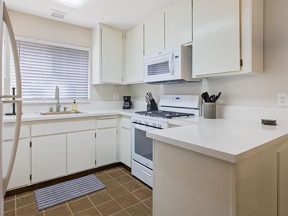 4th image of 317 W Sierra Ave APT 109