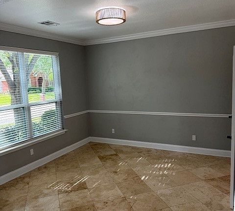 3rd image of 3814 Ridgecrest Ave