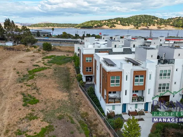 850 Verandah Ct, Novato, CA 94945