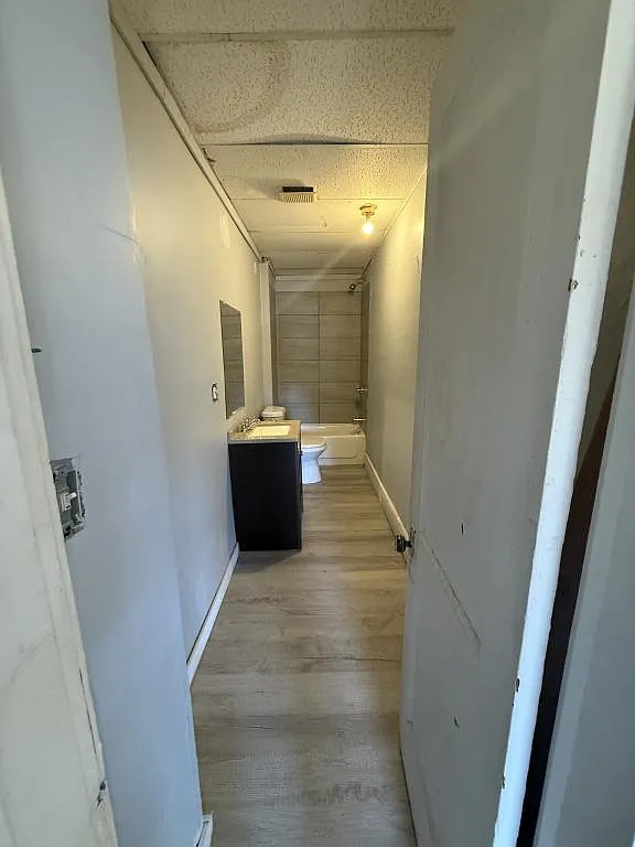 653 Cheshire St — Photo 2