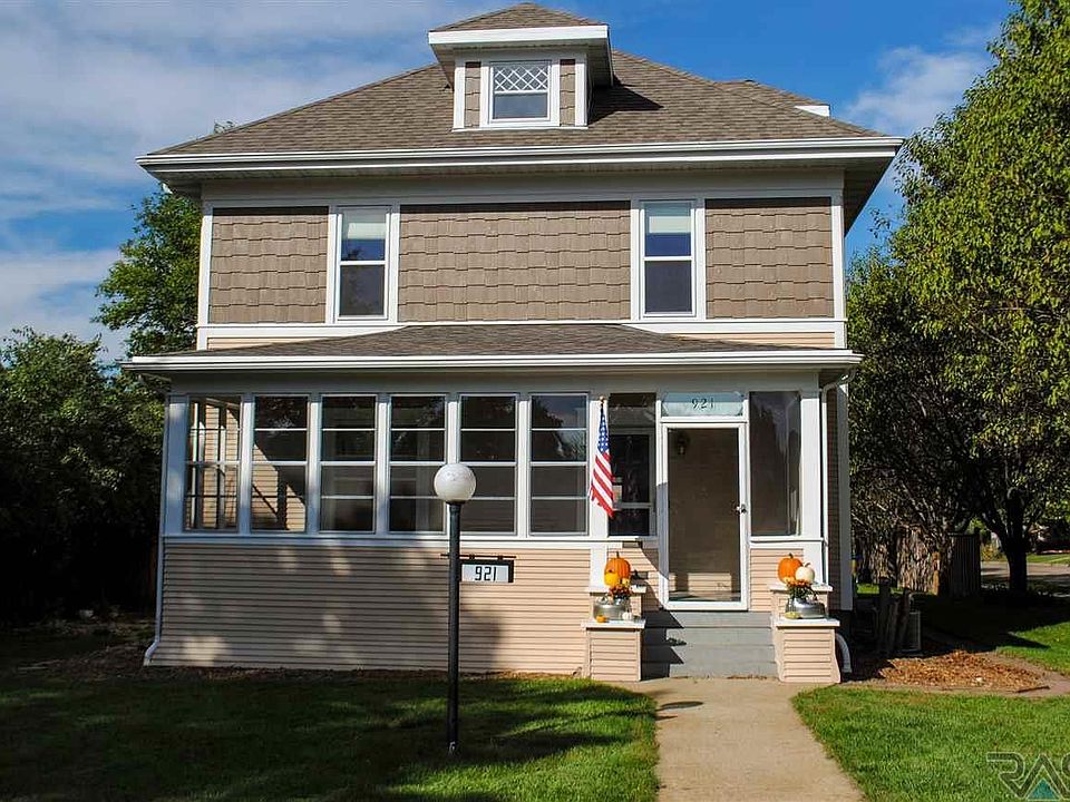 1st image of 921 N Egan Ave