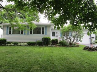 23 Merrydale Dr, Rochester, NY 14624