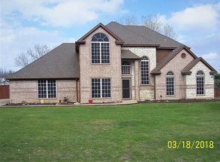 10 Davis Rd, Crowley, TX 76036