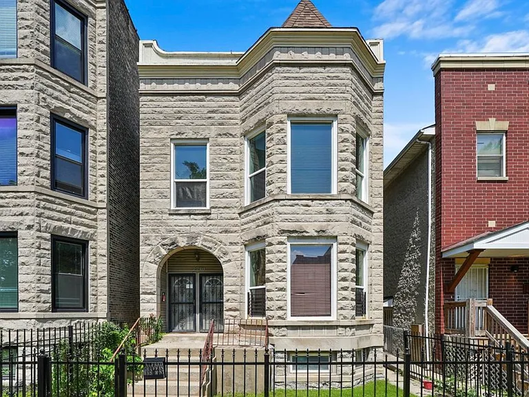 2740 W Wilcox St — Photo 1