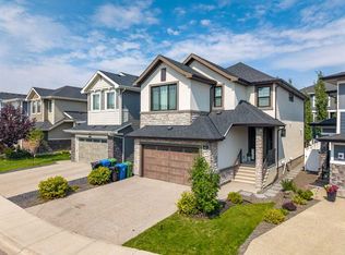 42 S West Grove Way SW, Calgary, AB T3H 1Y8