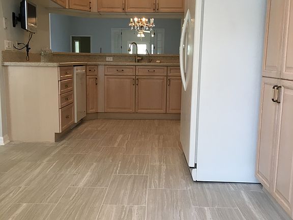 4th image of 1162 Dixon Ct