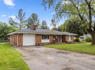 22659 Valerie St, South Lyon, MI 48178