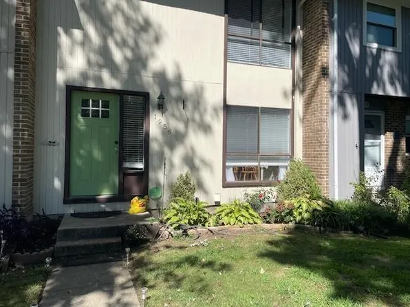 1956 Cambridge Dr, Crofton, MD 21114