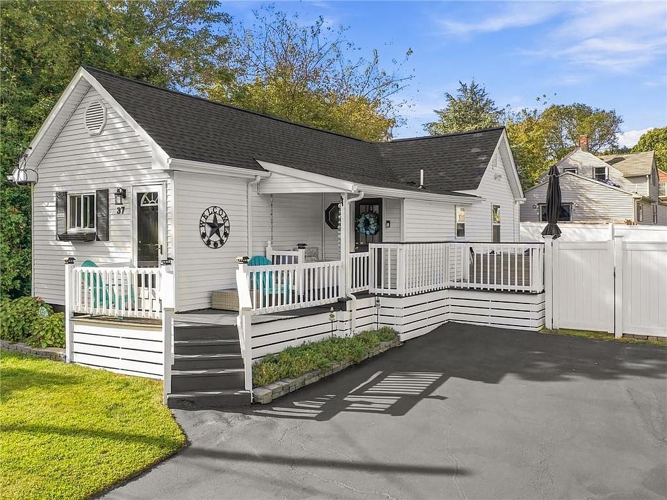 1st image of 37 Oxford Ave