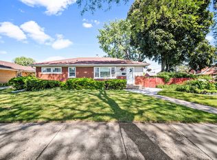 9215 Sayre Ave, Morton Grove, IL 60053