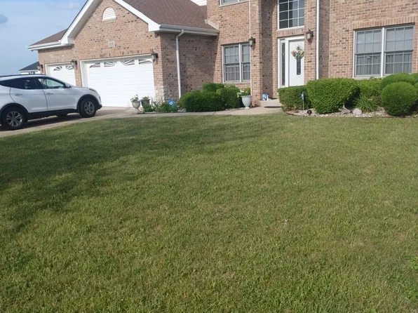 24385 Newport Dr, Crete, IL 60417