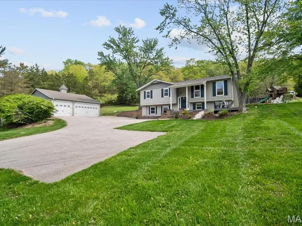2714 Wild Valley Dr, High Ridge, MO 63049