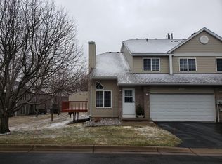 1235 Pecks Woods Dr, New Brighton, MN 55112