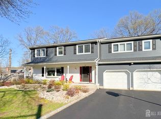 13 Lucille Ct, Edison, NJ